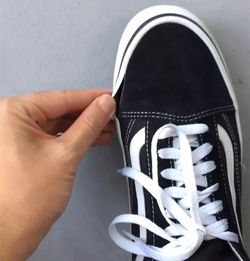 从“耐穿”到“产地质疑” 对运动鞋消费的理性思考